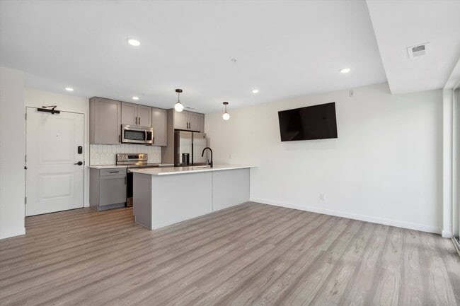 Building Photo - 1338 N 15th St Unit C4