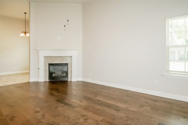 Photo - 8047 Switzer Dr