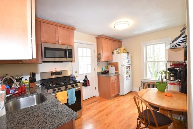 Photo - 25 Sawin St Unidad 25