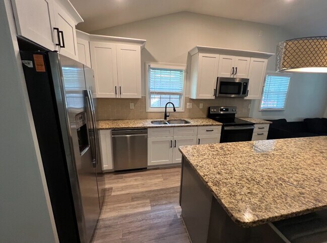 Photo - Room in House on Cedar Ave NW