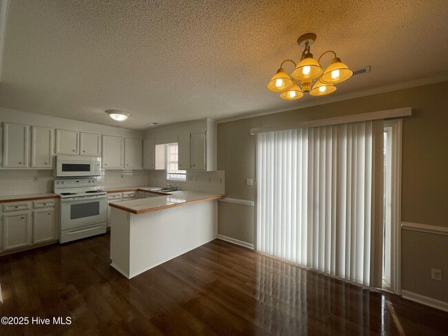Photo - 3915 Sterling Pointe Dr