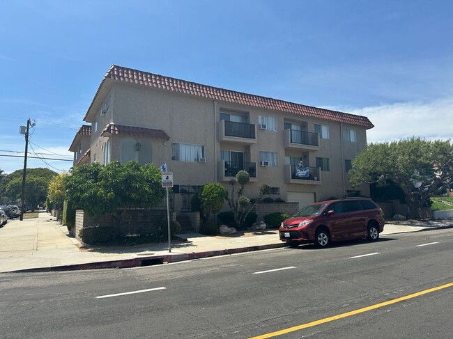 Photo - 939 S Cabrillo Ave