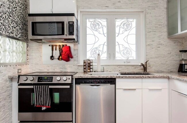 Photo - 186 St Dufferin Unit Montreal  Upper Duplex