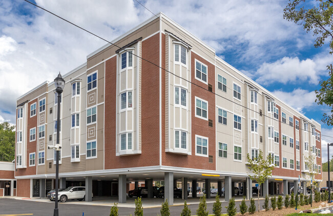 Building Photo - The VIEW at Fairfield Rental