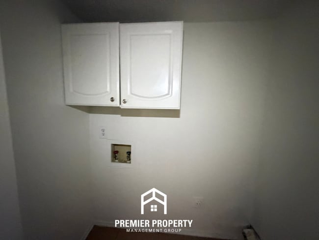 Photo - Charming 3BR/2BA Bartlett Area Home | Soaring Vaulted Ceilings, Rustic Fireplace & 2-Car Garage