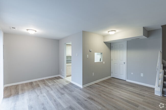 1 BR, 1 BA - 760SF - Living Room