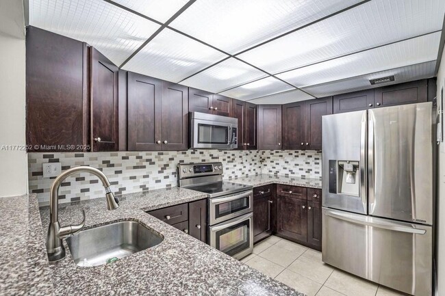 Building Photo - 9050 NW 28th St Rental