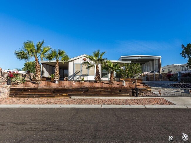 Building Photo - 13560-13550 E 50th Dr Rental