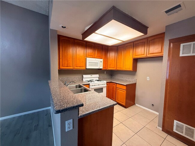 Photo - 63 Willowcrest Ln