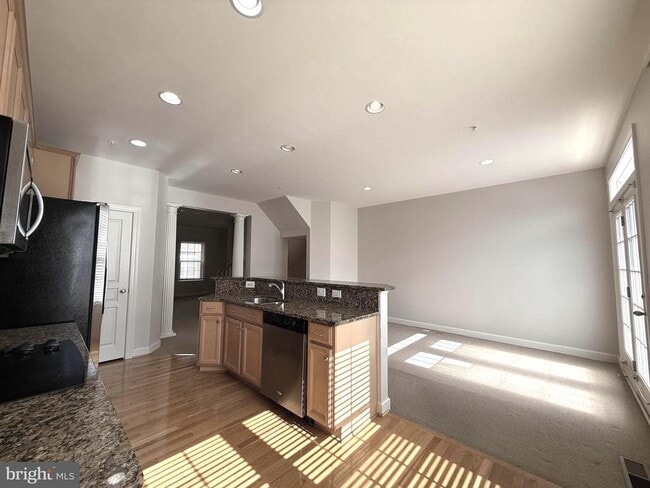Photo - 3529 Sprigg St S