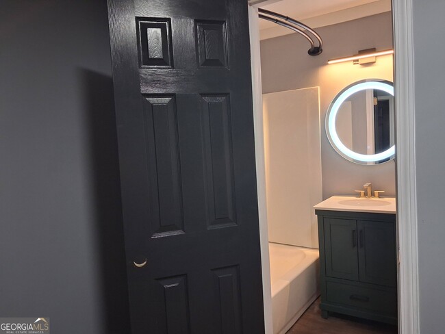 Photo - 107b Parkview Dr