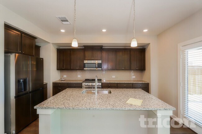 8101 Howell Oak Dr