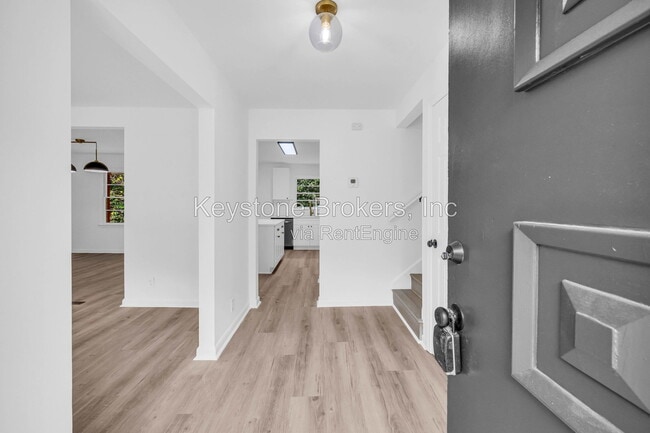 Photo - 2678 Rainbow Forest Dr