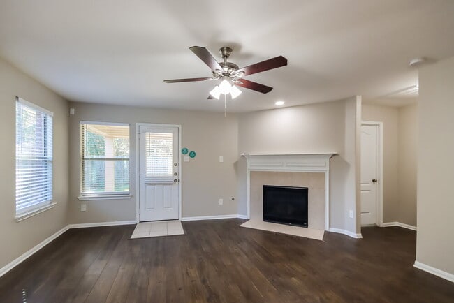 Photo - 2717 Sandberry Dr