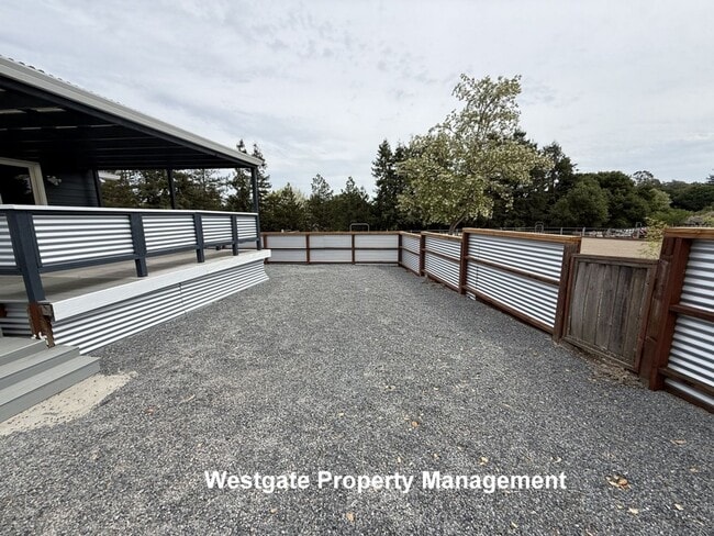 Photo - Beautiful Modern 2/2 Country Home - 985 Eastman Lane