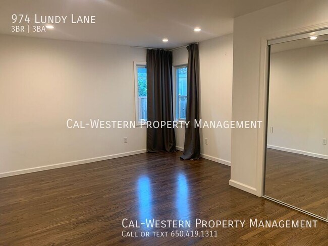 Photo - 974 Lundy Ln