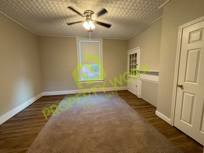 116 S Boddie St