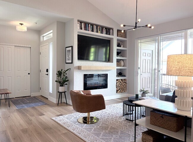 804 Summer Hawk Dr Unit #1204