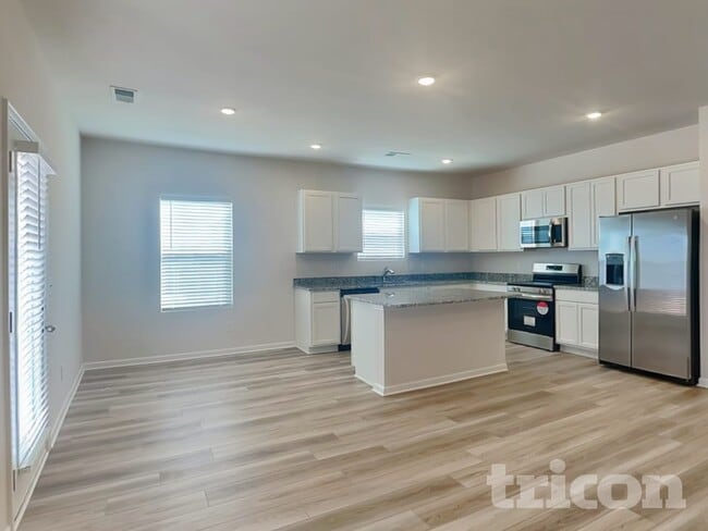 Photo - 563 Cedar Brk Dr