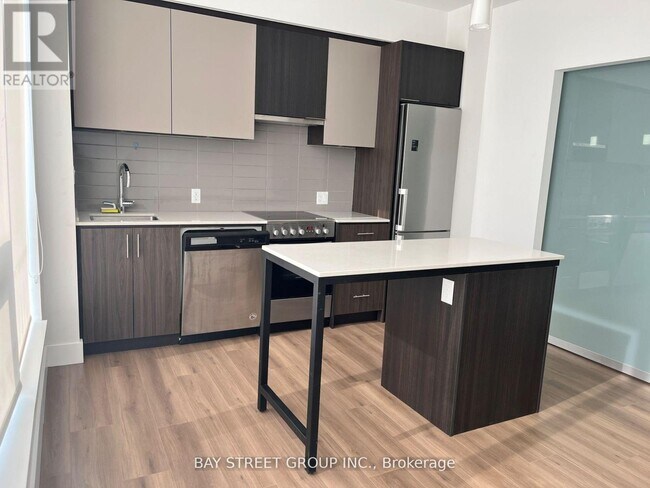 Photo - 203 College St Unit 703