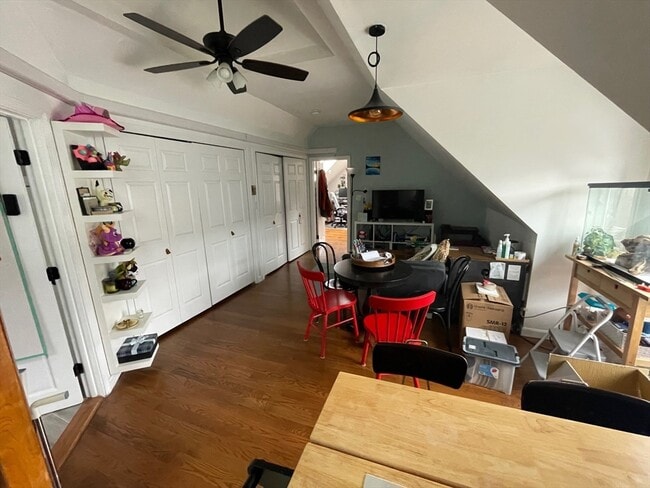 Photo - 105-107-107 Harvard St Unit 3