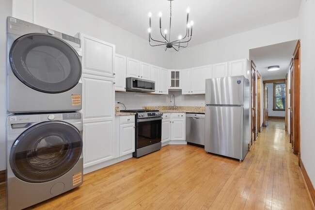 Photo - 823 N Hoyne Ave Unit 2