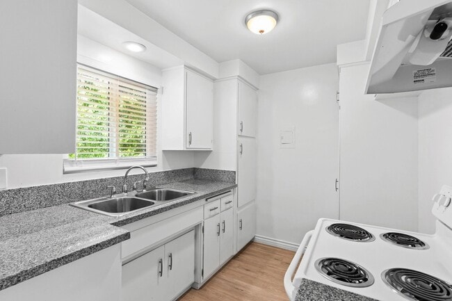 Photo - Huntington Villas