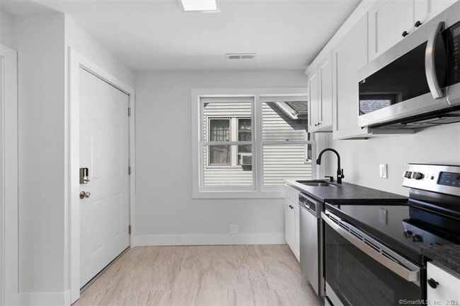 Photo - 19 Willard St Unit FL 3