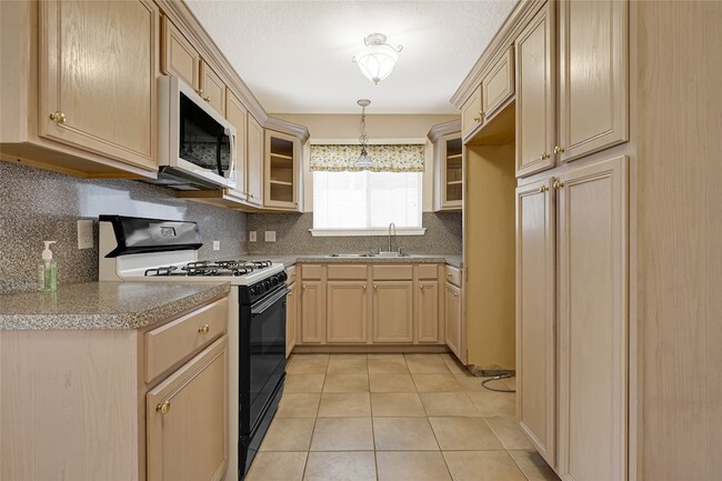 Photo - 3816 Newton Dr