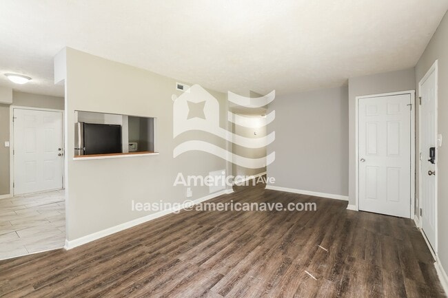 Photo - 2250 N 39th St