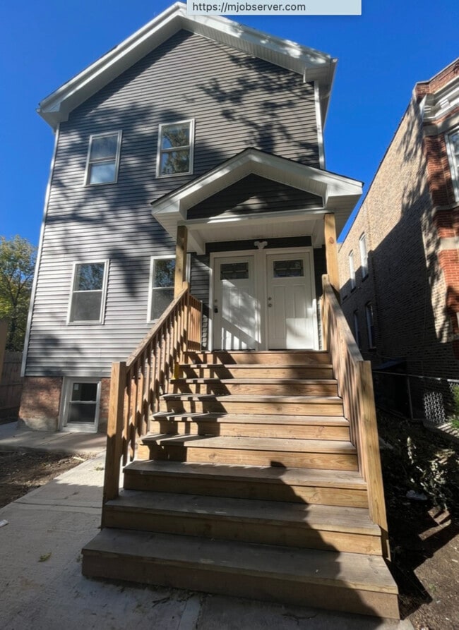 Building Photo - 6448 S St Lawrence Ave