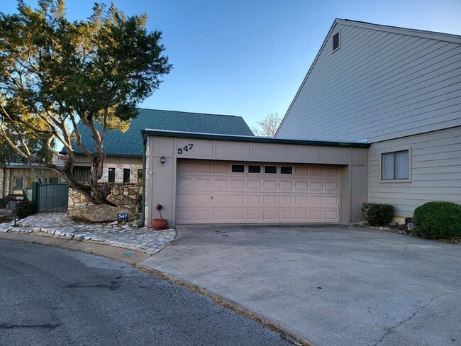 Photo - 547 Fairway Dr