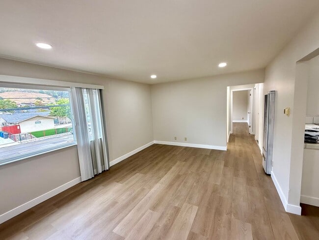 Photo - 29885 Vanderbilt St Unit Apt 3