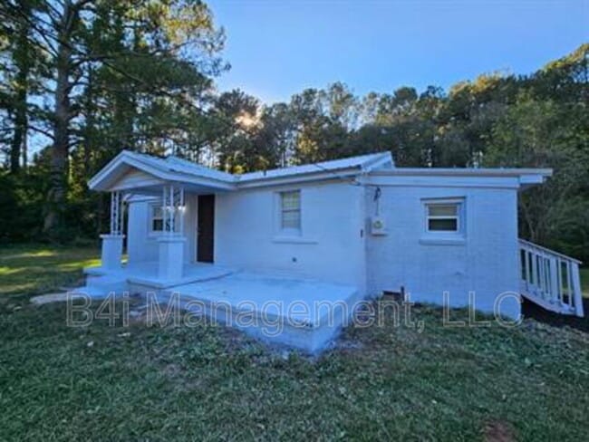 Building Photo - 117 Oak Dr