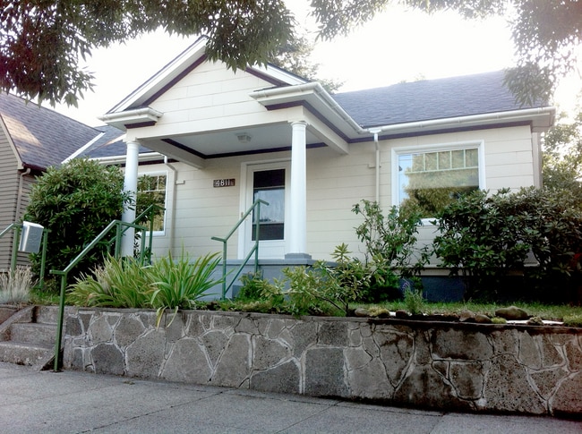Building Photo - 4811 NE 31st Ave Rental
