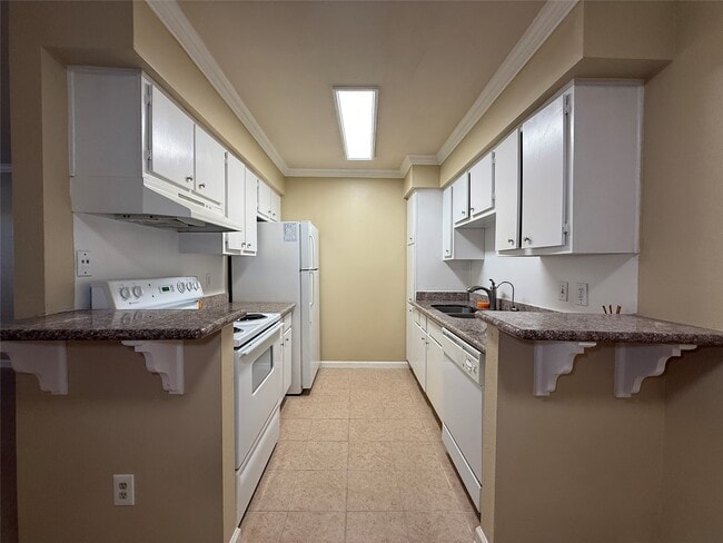 Photo - 2250 Bering Dr Unidad 53