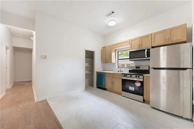 Photo - 37 Johnson Rd NW