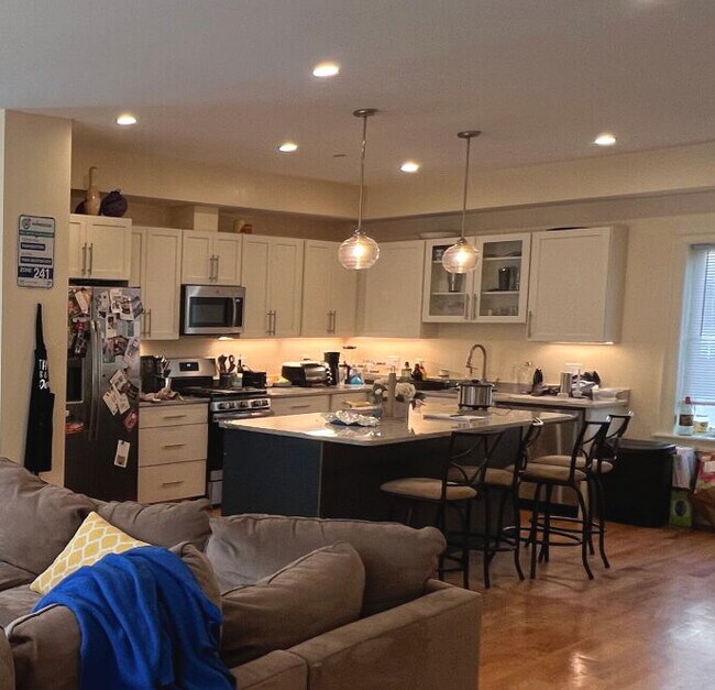 Photo - 122 Tremont St