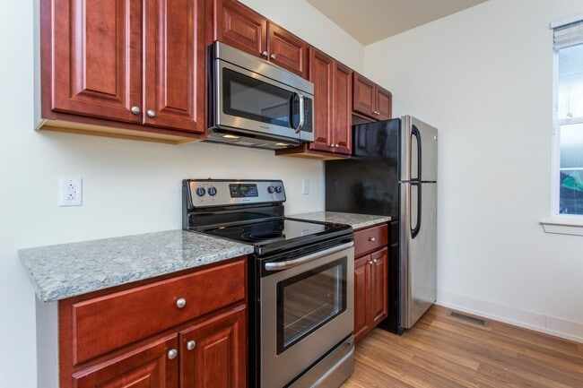 Building Photo - 695 W Berks St Unit 1