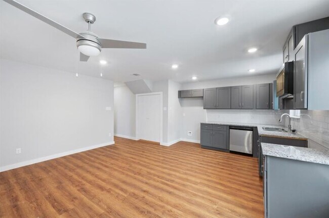 Photo - 8217 Crestview Dr Unidad A