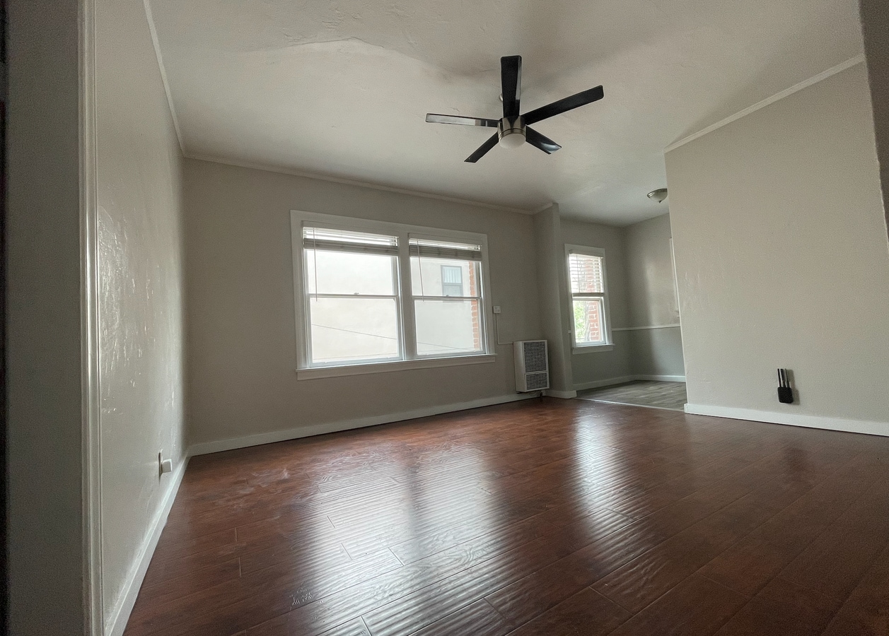 Photo - 1413 N Kingsley Dr Unit 209