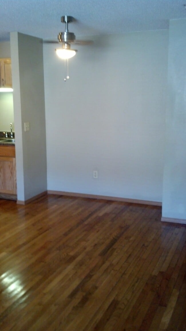 664 S Kentwood Ave Unit D5