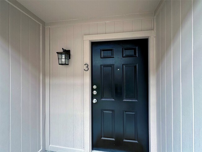 Photo - 5528 Beverly Hill St Unit True