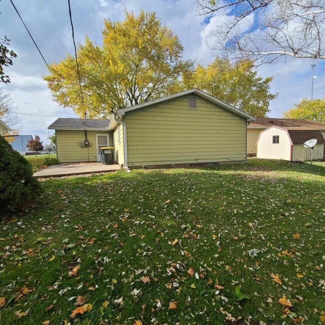 Photo - 912 East Ave