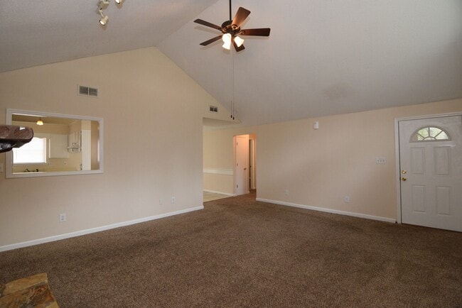 Photo - 3 bed/2 bath in Lakeside School District, with rear deck!