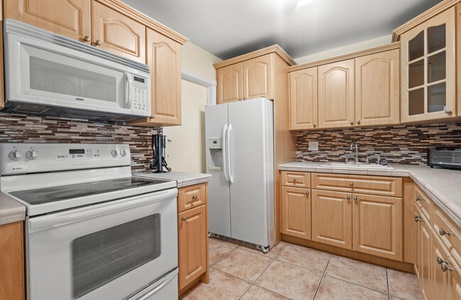 Photo - 1801 S Ocean Dr Unit 332