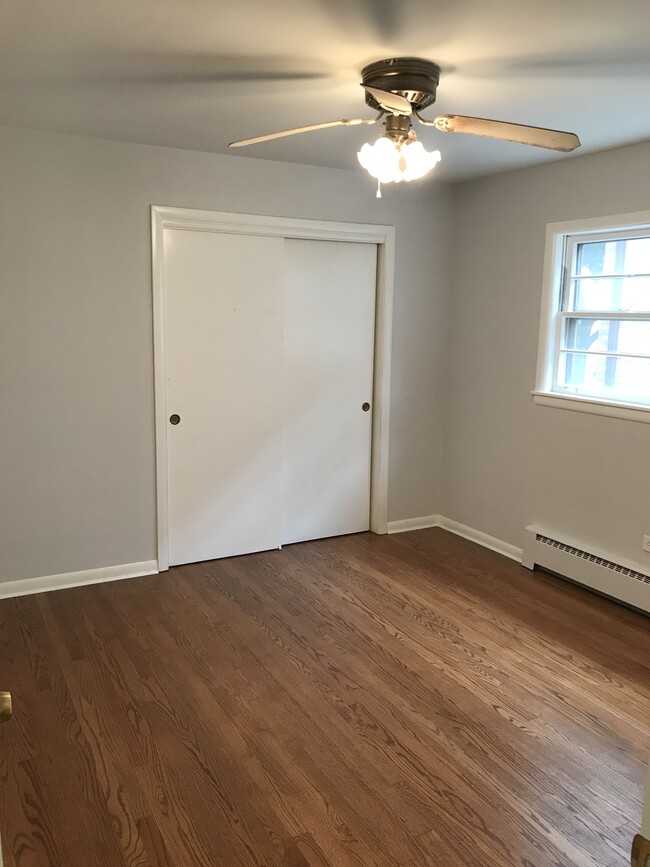 8022 Oriole Ave Unit 2 floor