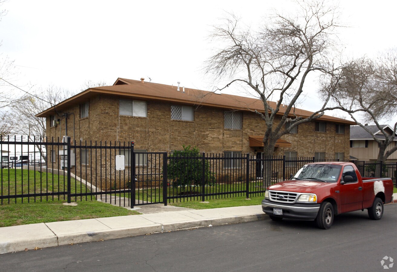 Sahara Ramsey Apartments - Sahara Ramsey Apartments