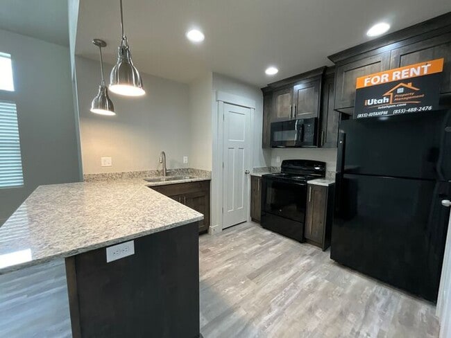 Photo - 2 bedroom 2 1/2 bath townhouse