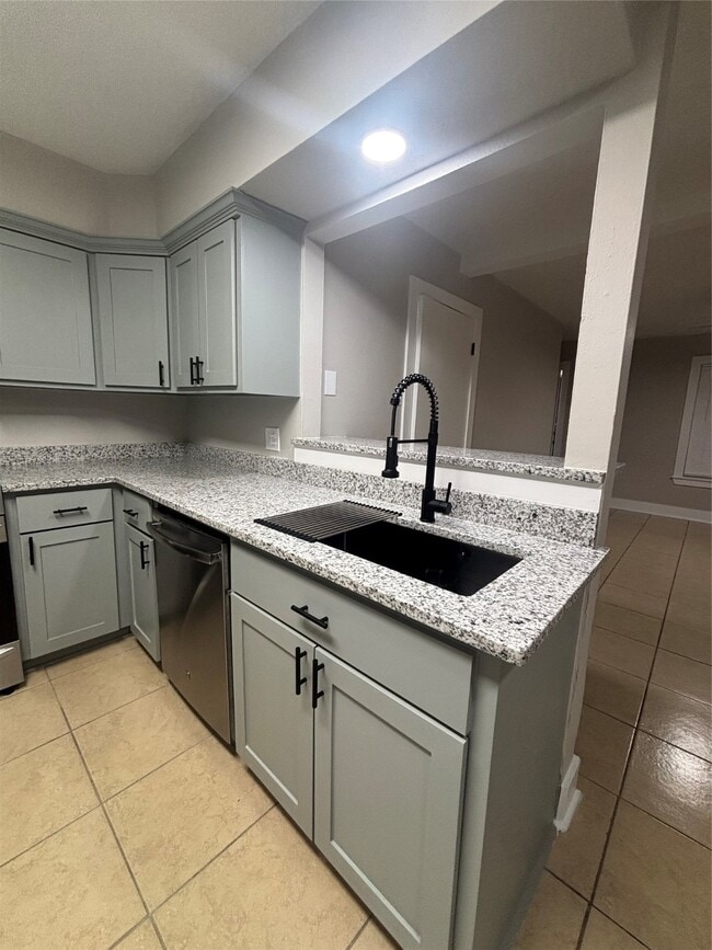 Photo - 216 S Pruett St